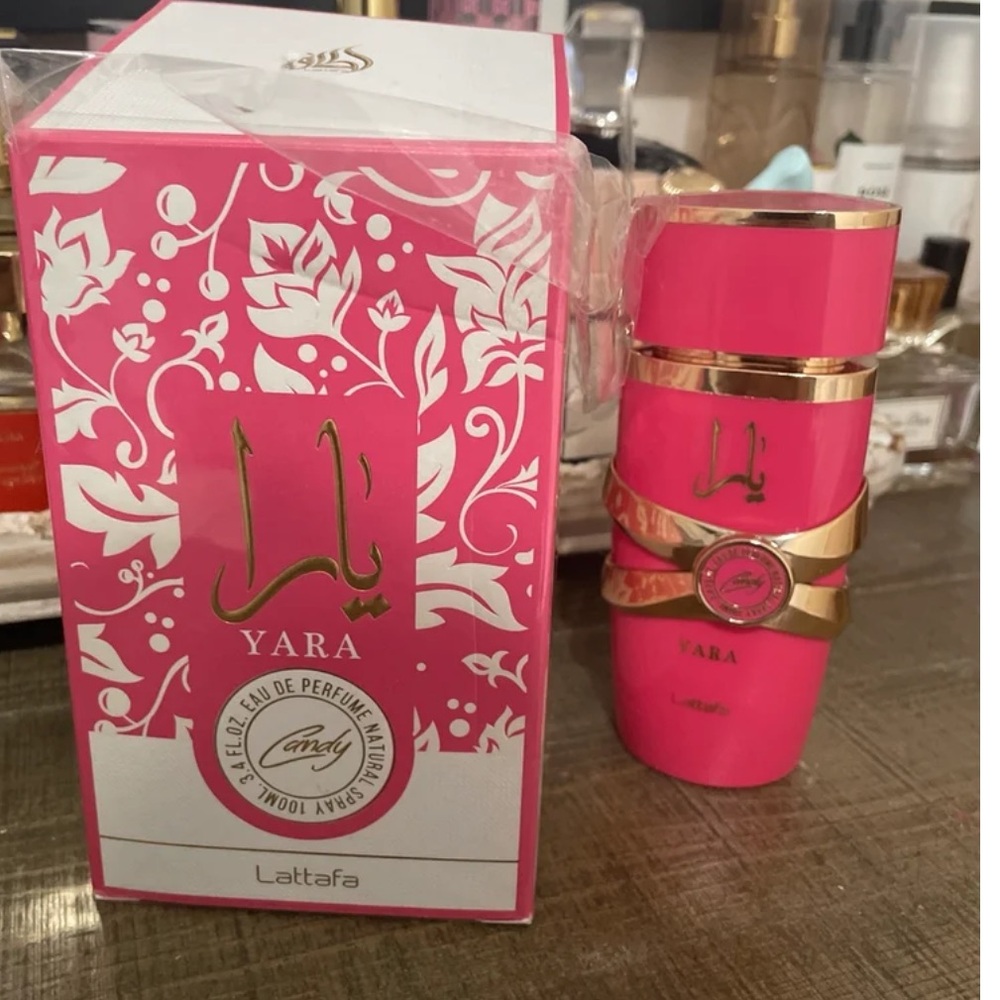 NEW in box LATAFFA YARA CANDY